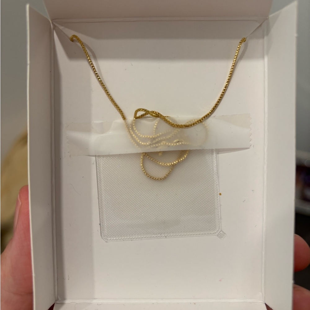 NIB Gemelli initial necklace “K” - Picture 3 of 4